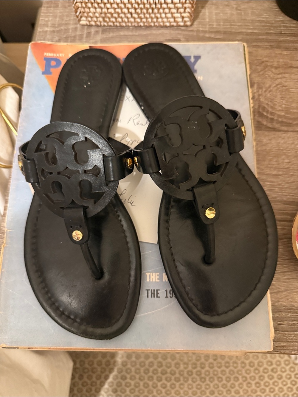 Tory Burch Black Logo-Disc Leather Thong Sandals